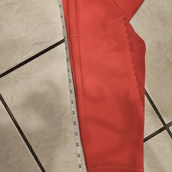 Victoria’s Secret Victoria Sport Capri Leggings - Picture 15 of 16